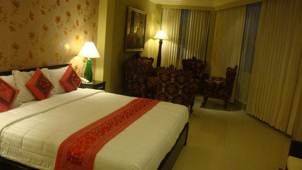 Puri Garden Hotel & Hostel Убуд Экстерьер фото